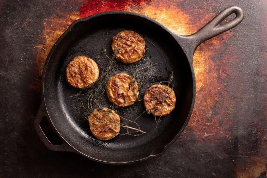 is cooking in cast iron healthy?