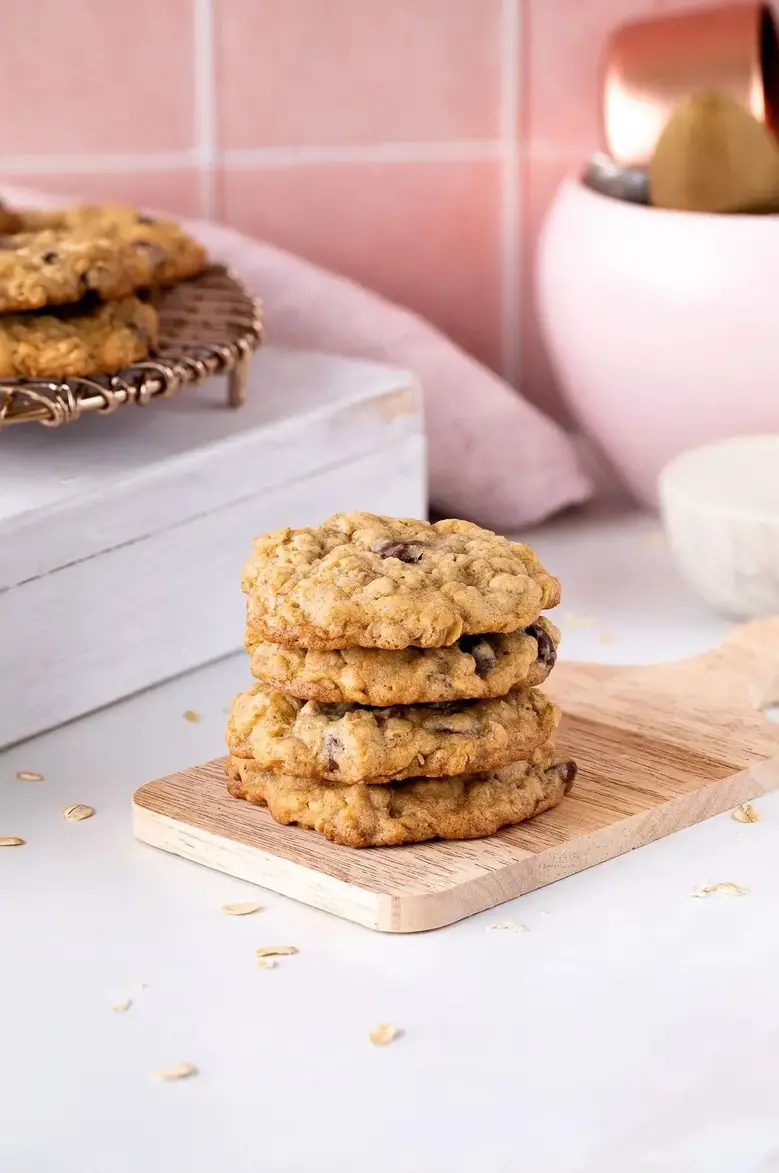Oatmeal Walnut Chocolate Chip Cookies