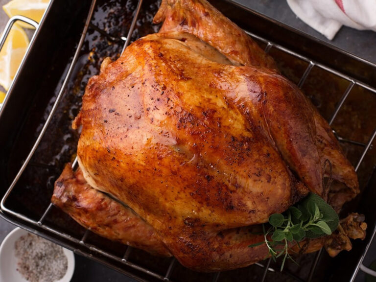 How To Clean A Roasting Pan: Easy Tips For Tough Stains